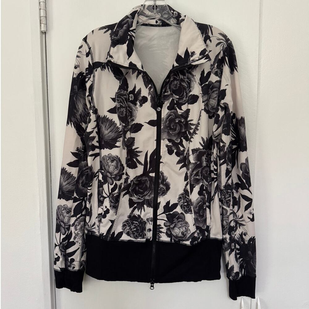 Lululemon Nice Asana Jacket Brisk Bloom Black White Size 10 - Picture 3 of 5
